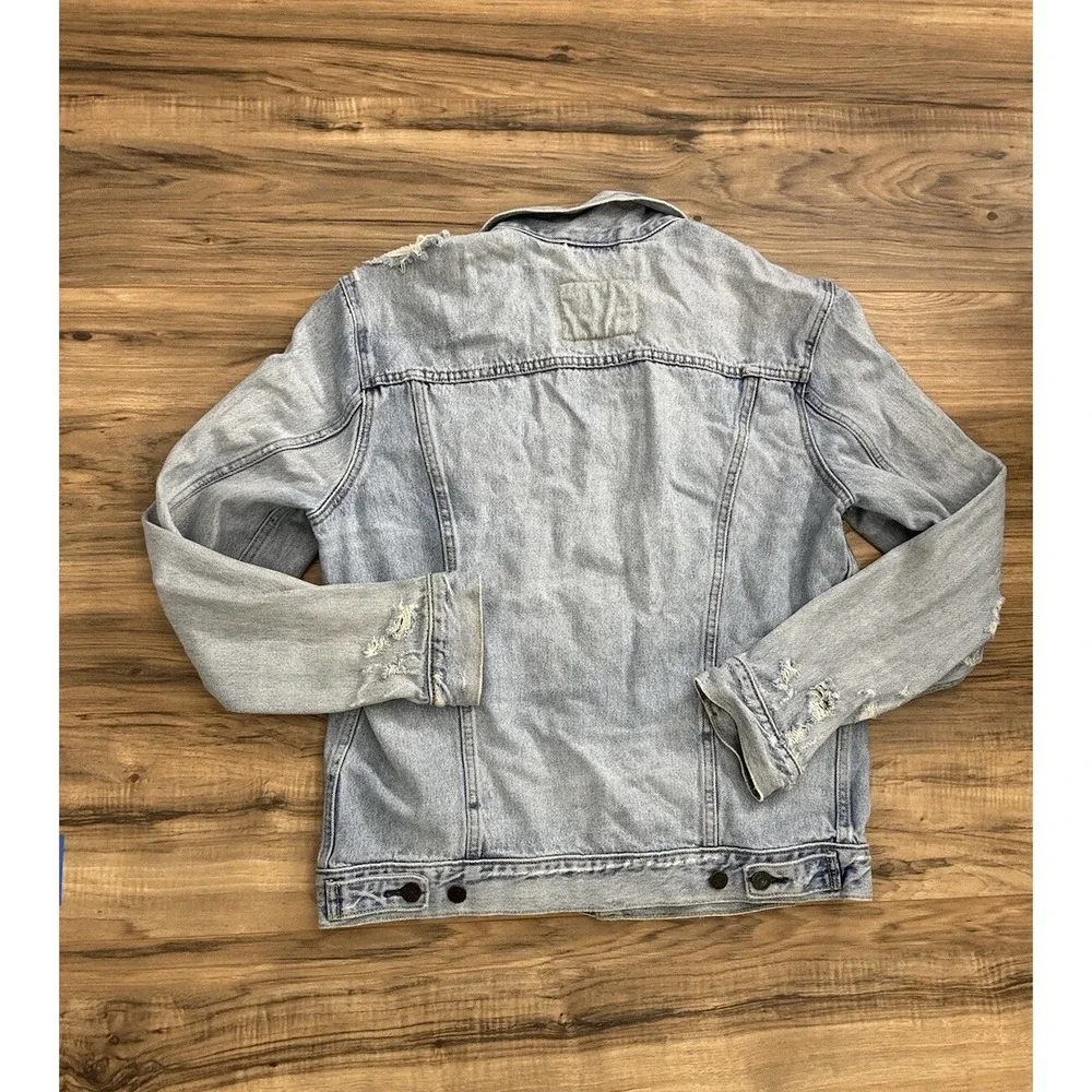 Men's Levi Strauss & Co. Button Up Jean Jacket Ripped Light‎ Wash Size Large